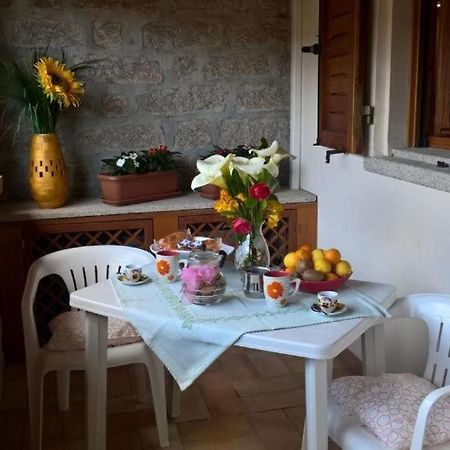 Casa Nel Borgo Di San Pantaleo Villa Exterior foto